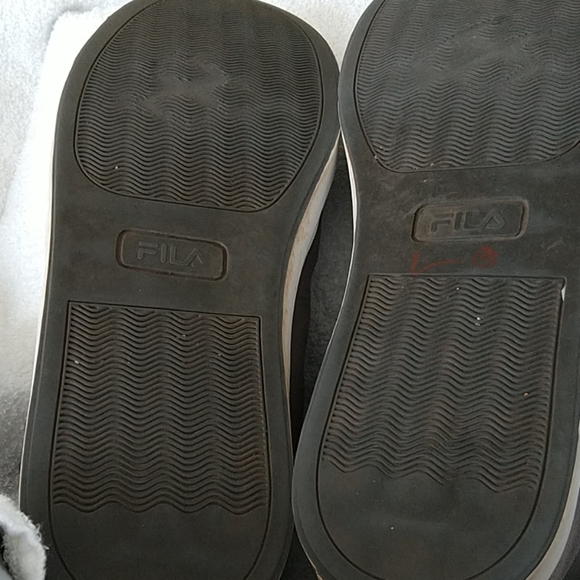 Men's Fila shoes - Picture 5 of 6